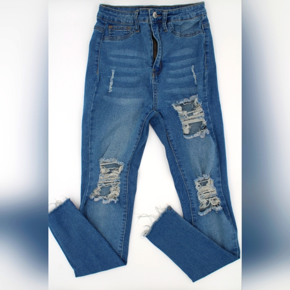 SHEIN Distressed Ankle Jeans XS